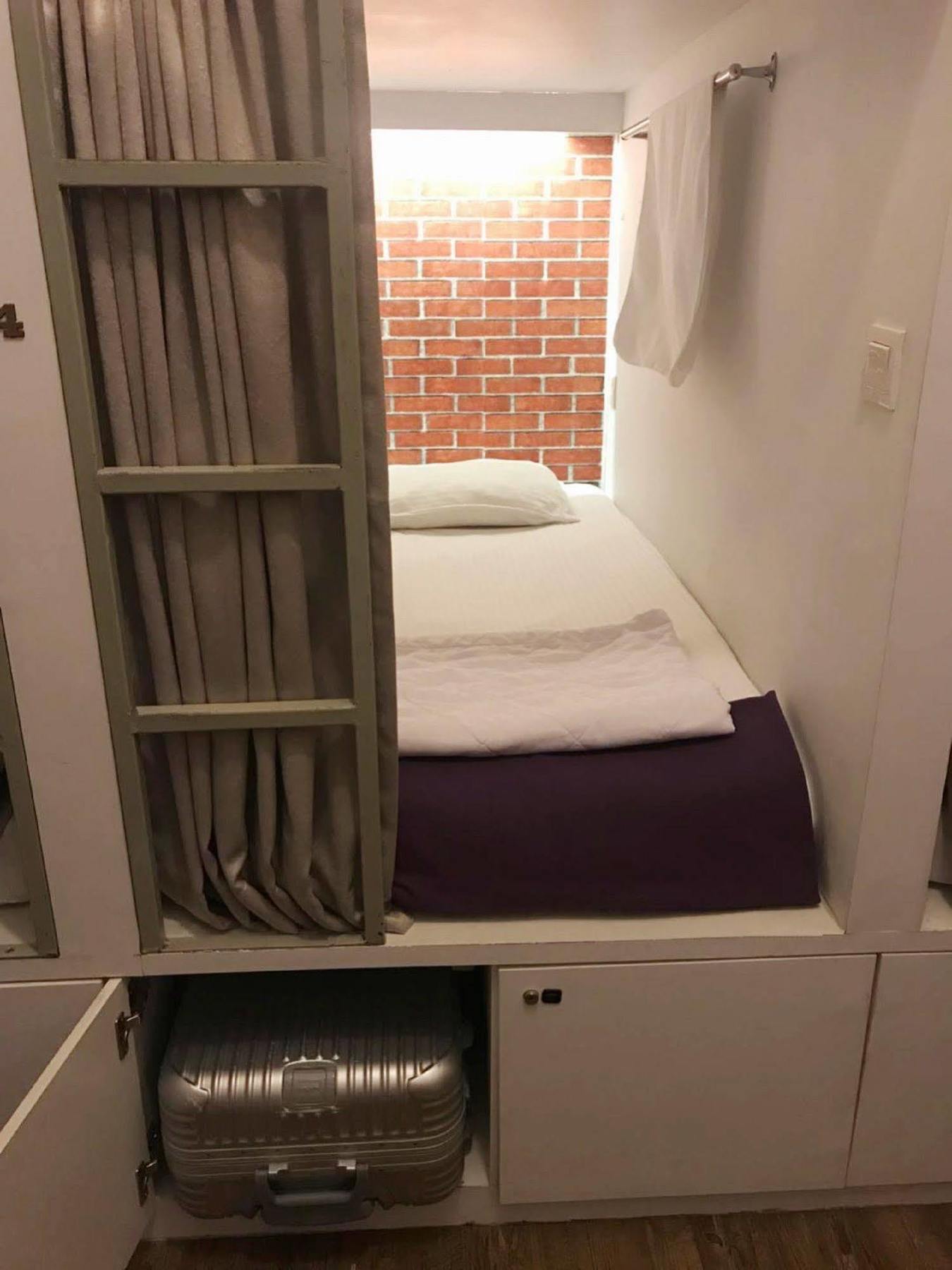 Hotel kapsul Pillow Talk 2*